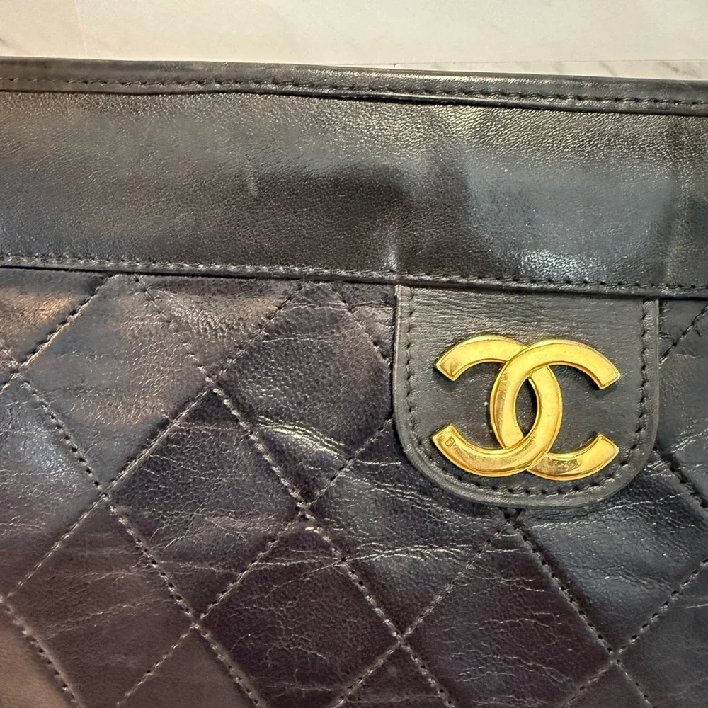 CHANEL Black Vintage Quilted Clutch with Gold 24k Logo - Picture 7 of 16